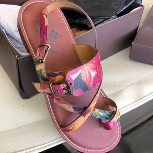 Patricia Nash multicolor sandals size 8
